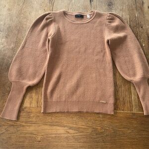 T Tahari sweater with poufs sleeves camel color